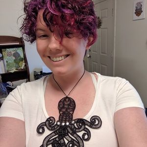 Meet your Posher, Julia